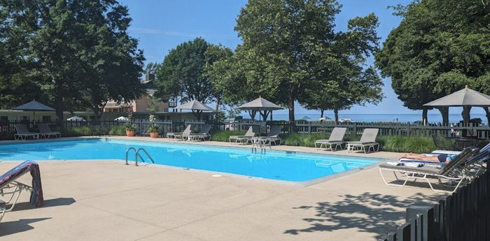 Lake Shore Resort - Web Listing (newer photo)
